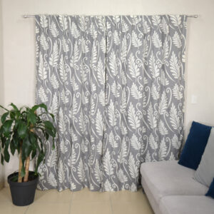 Juego de cortinas con diseño
